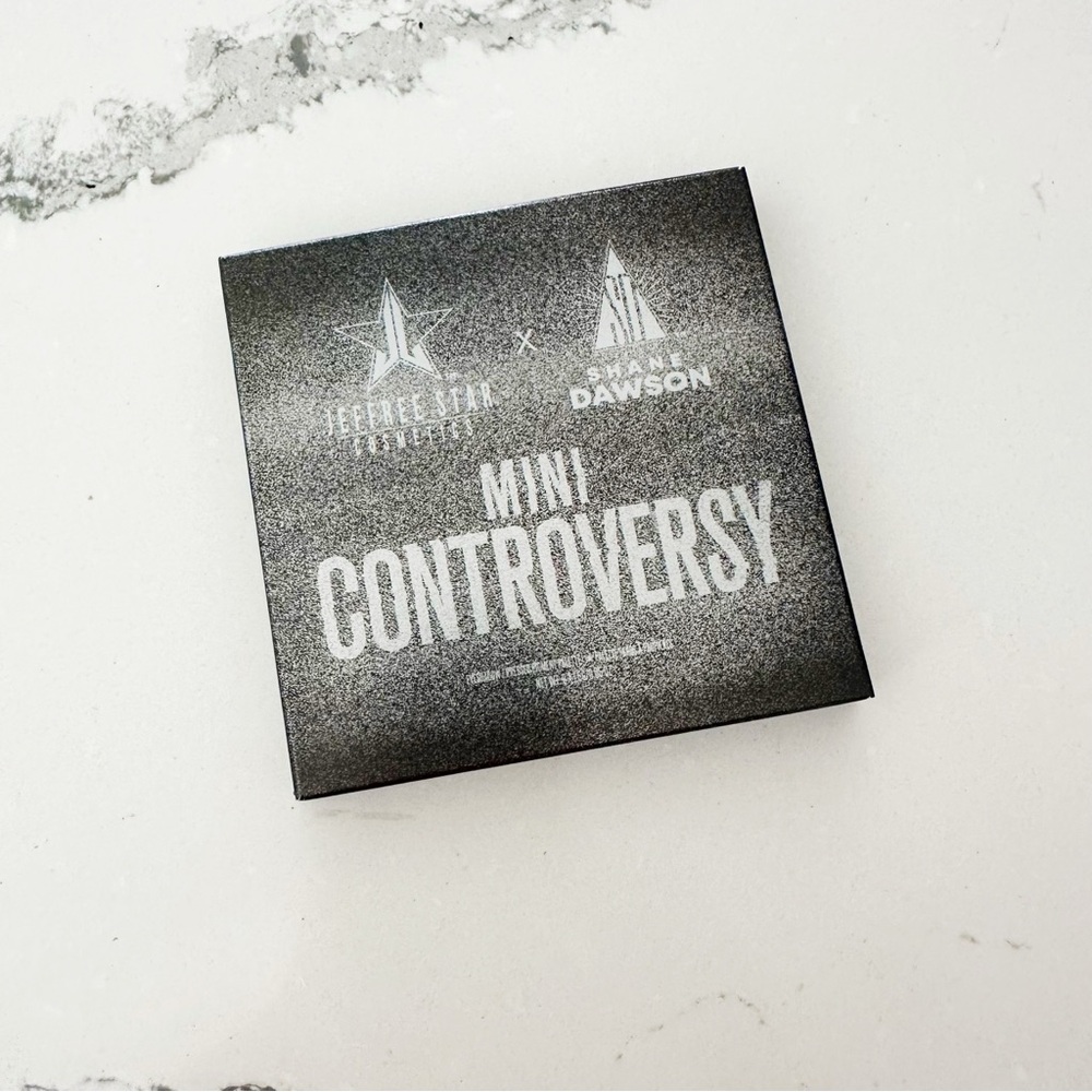 Jeffree Star Mini Controversy Palette Emerald Edition - Picture 4 of 8